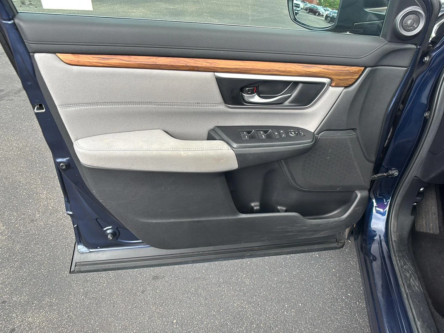 Used 2018 Obsidian Blue Pearl Honda EX image 5