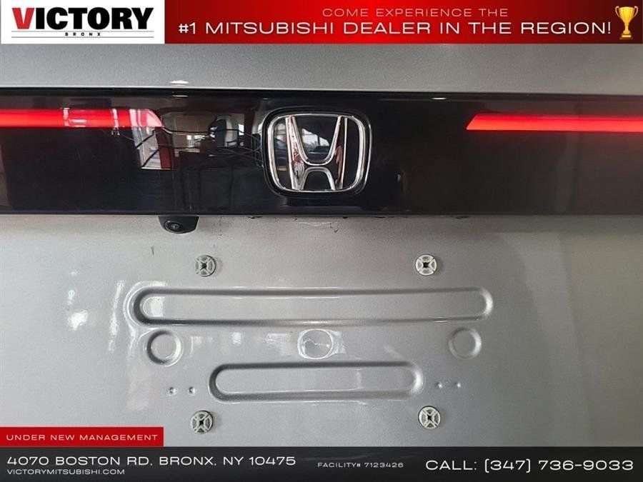 Used 2023 Silver Honda EX image 19