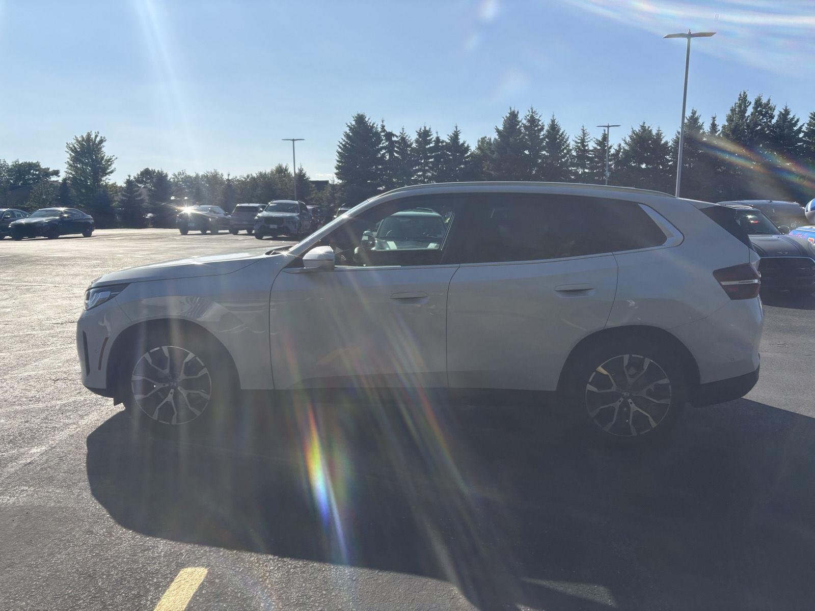 New 2026 Mineral White Metallic BMW 30 xDrive image 4
