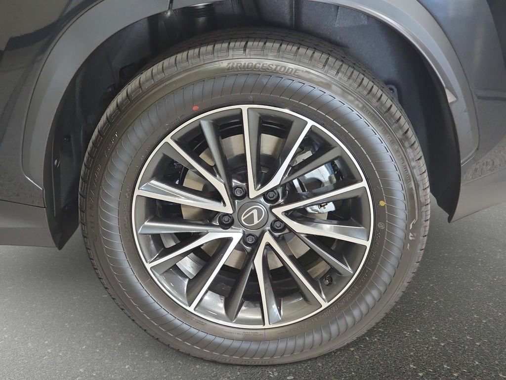 New 2026 Caviar Lexus PREMIUM PLUS AWD image 32