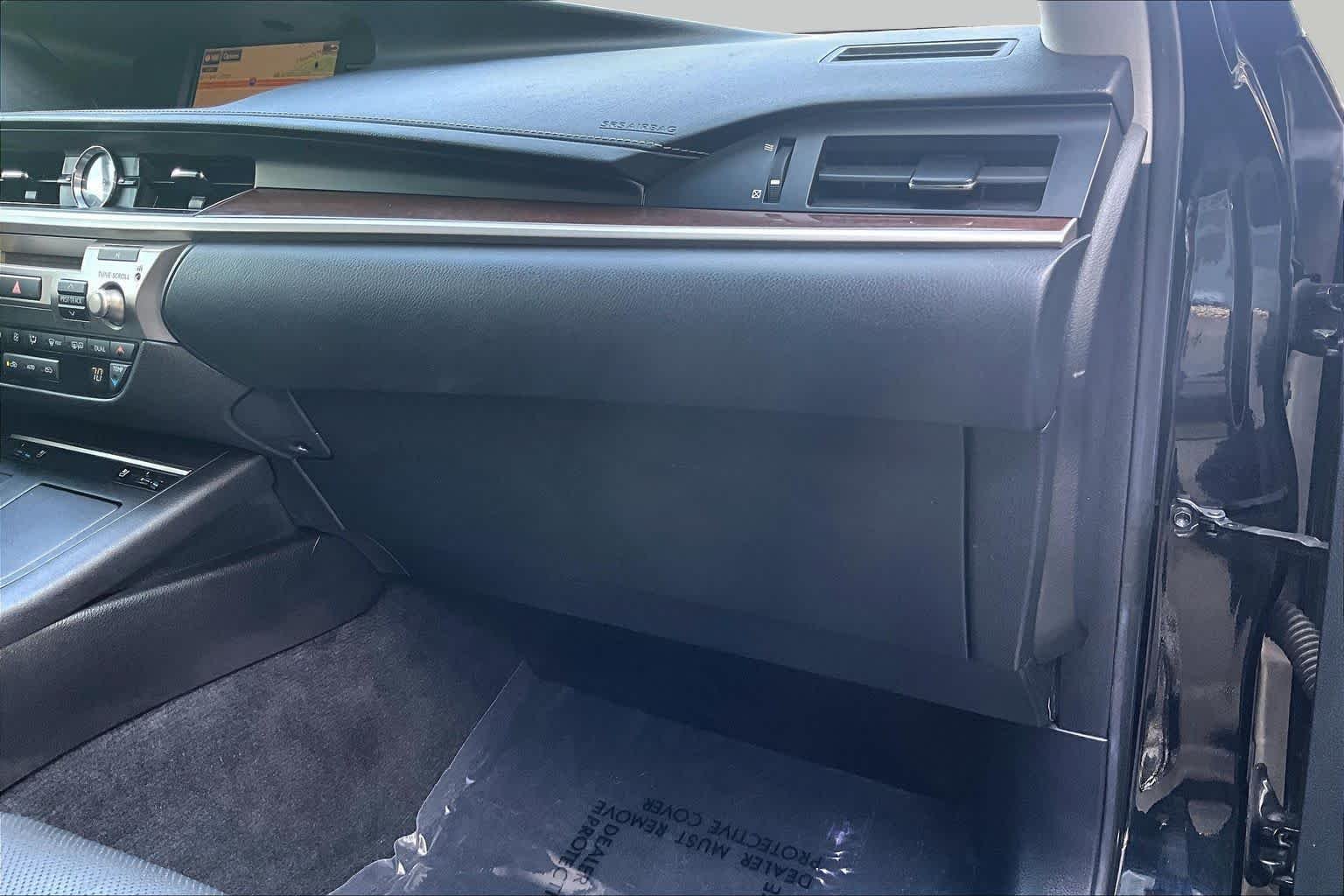 Used 2015 Obsidian Lexus  image 19