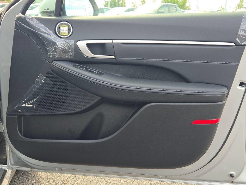 2025 Hyundai Sonata Hybrid Limited - Photo 9