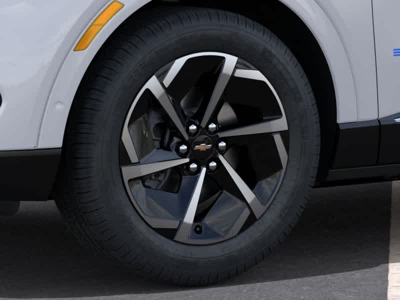 New 2025 Summit White Chevrolet LT image 9