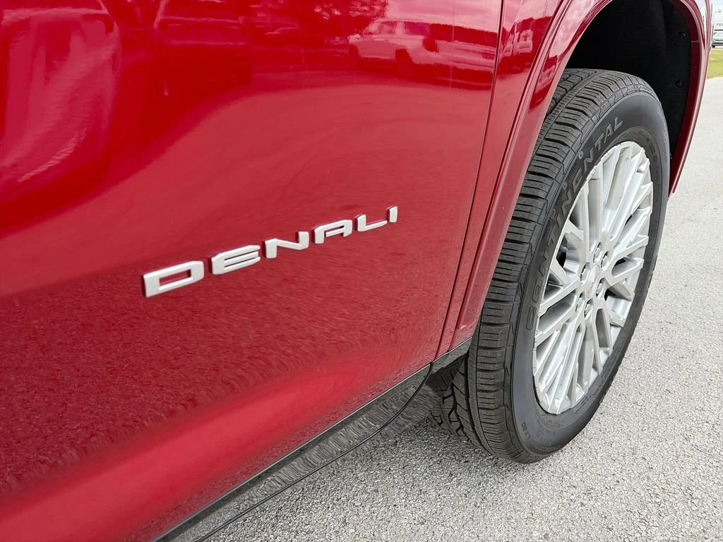 2026 GMC Acadia Denali - Photo 37