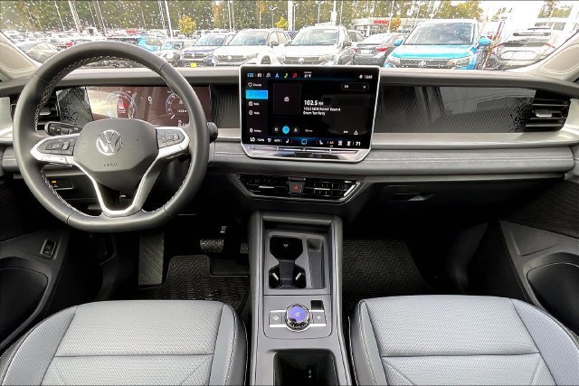 2025 Volkswagen Tiguan SE - Photo 6