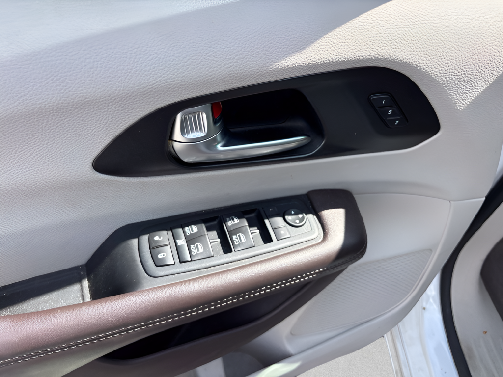 Used 2020 White Chrysler Touring L Plus image 27