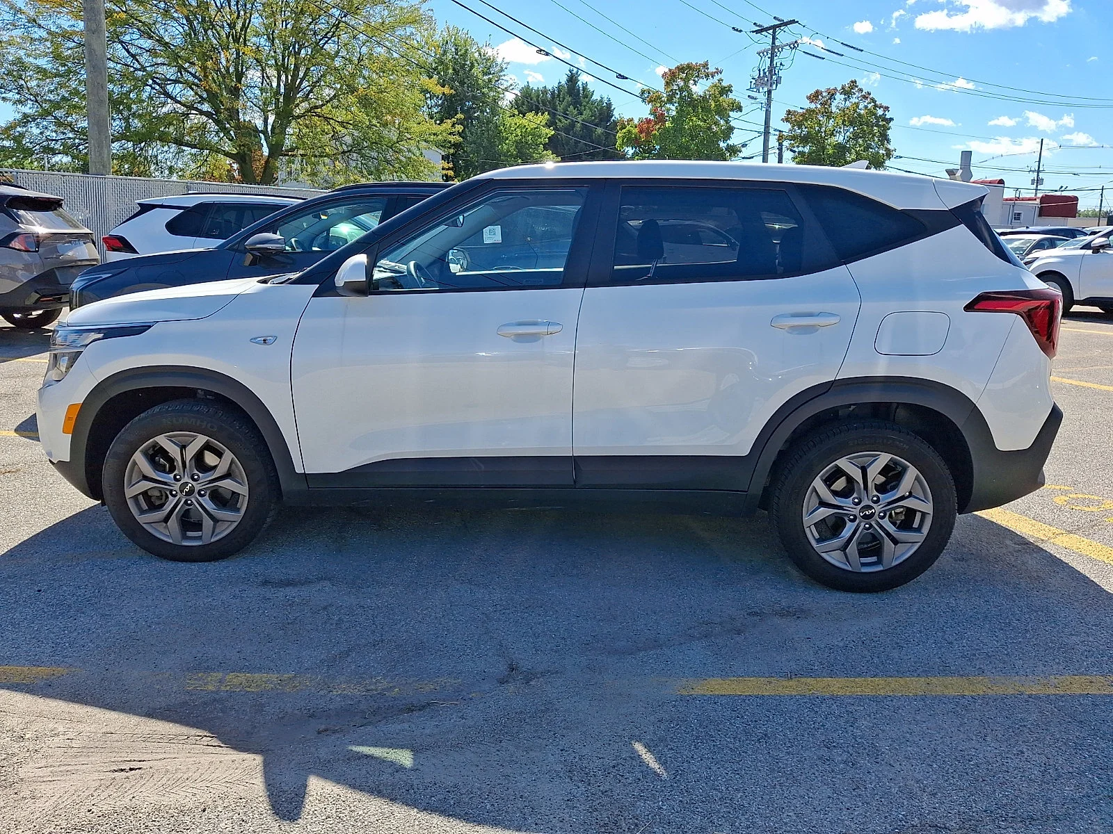 Certified Used 2024 White Kia LX image 4