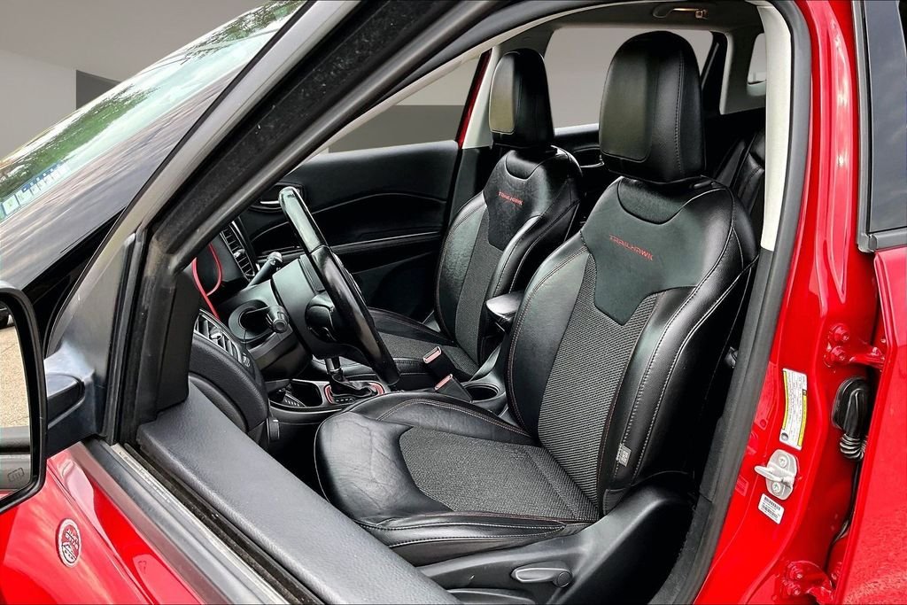 Used 2020 Red Jeep Trailhawk image 27