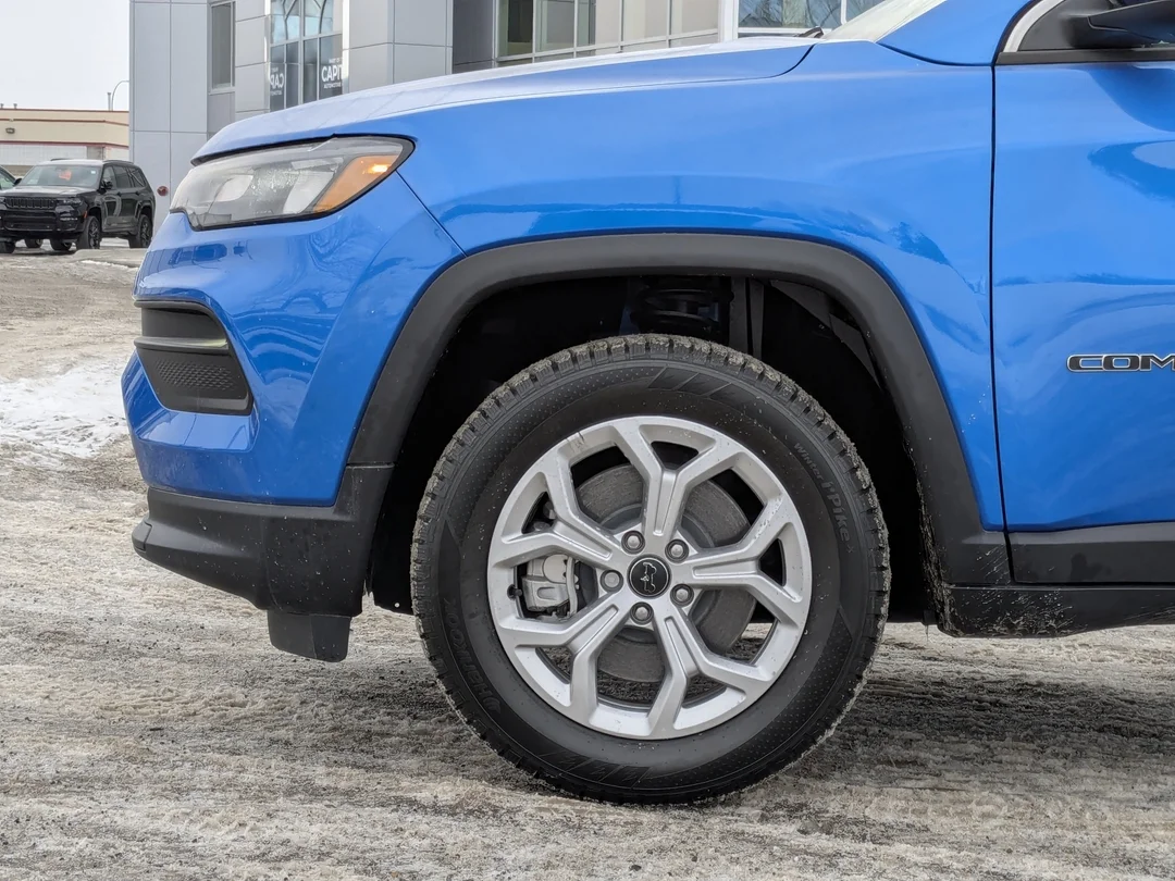 New 2025 Blue Jeep North - - 4X4 - 4.99% O.A.C - 360 Camera System - 10.1 Inch Display - Adaptive Cruise & More! image 9