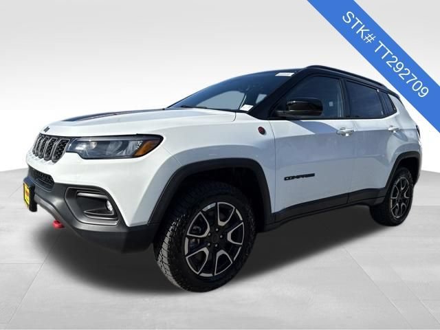 New 2026 Bright White Clear-Coat Exterior Paint Jeep Trailhawk image 3