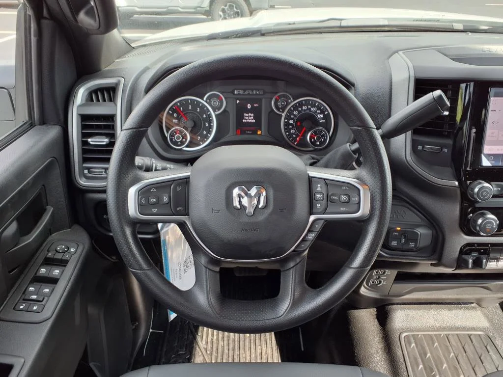 2025 RAM 3500 Chassis Tradesman - Photo 10