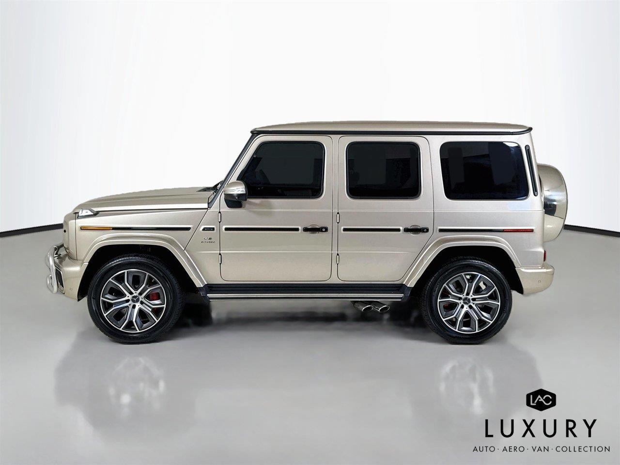 Used 2026 MANUFAKTUR Desert Silver Metallic Mercedes-Benz AMG® G 63 | AMG® Cross Spoke Wheels | Performance Pkg image 8