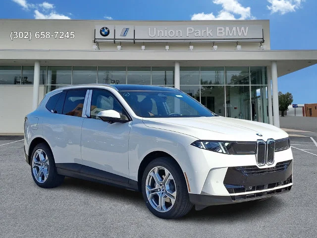 New 2027 Alpine White BMW  image 3