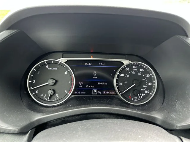 Used 2025 Orange Nissan SR image 12