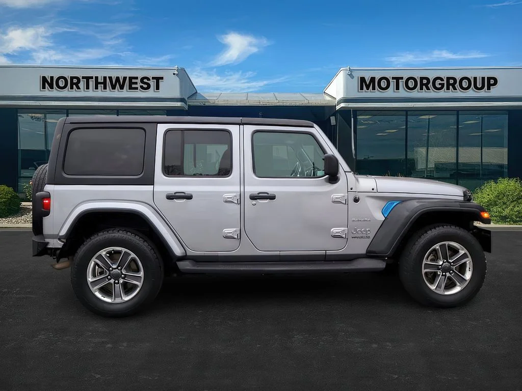 2020 Jeep Wrangler Unlimited Sahara - Photo 8