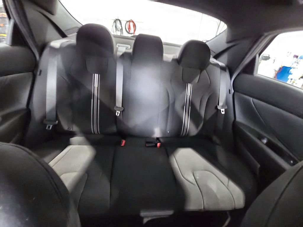 2025 Hyundai Elantra SEL - Photo 23