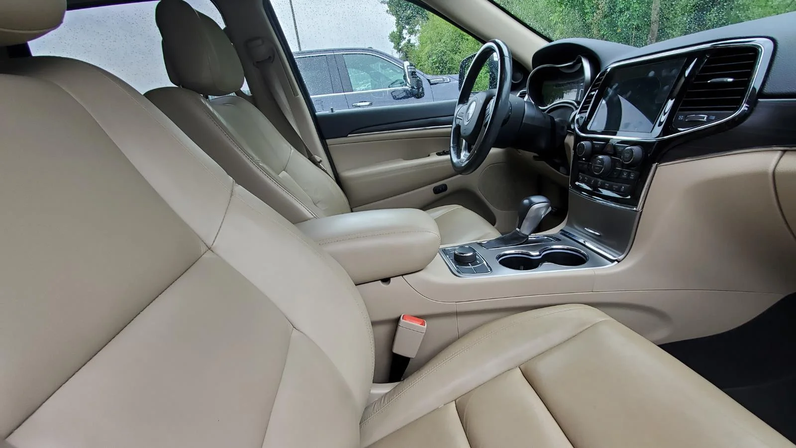 Used 2020 Bright White Clearcoat Jeep Limited image 4