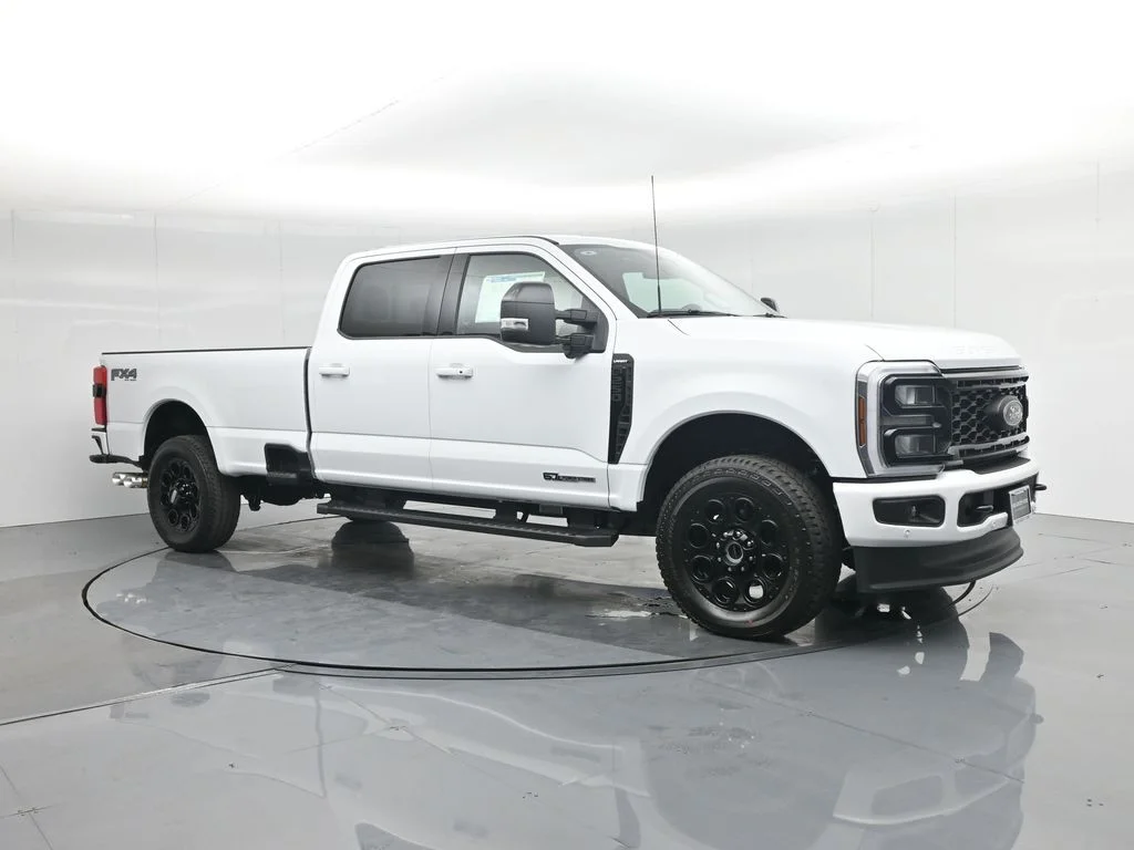 New 2026 Oxford White Ford Lariat image 6