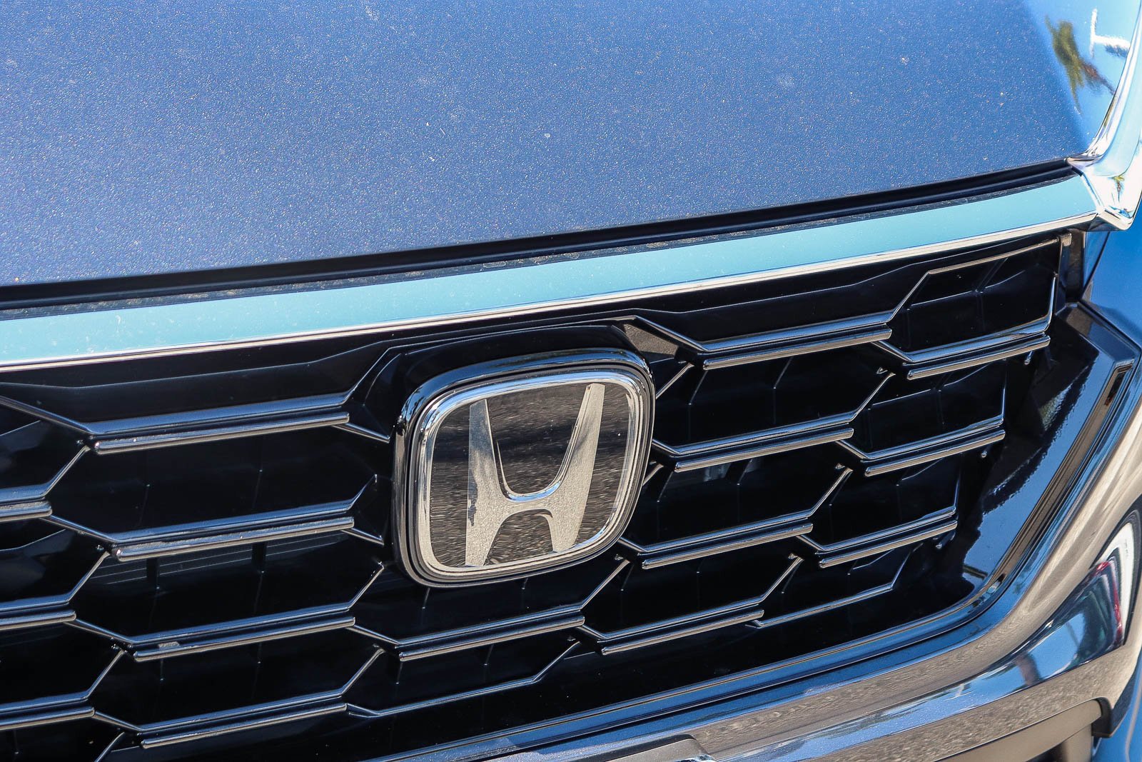 Used 2025 Meteorite Gray Metallic Honda EX-L image 4