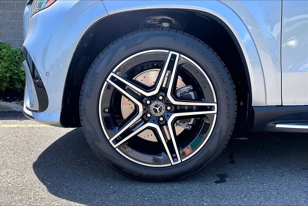 New 2026 Cirrus Silver Metallic Mercedes-Benz GLS 450 image 12