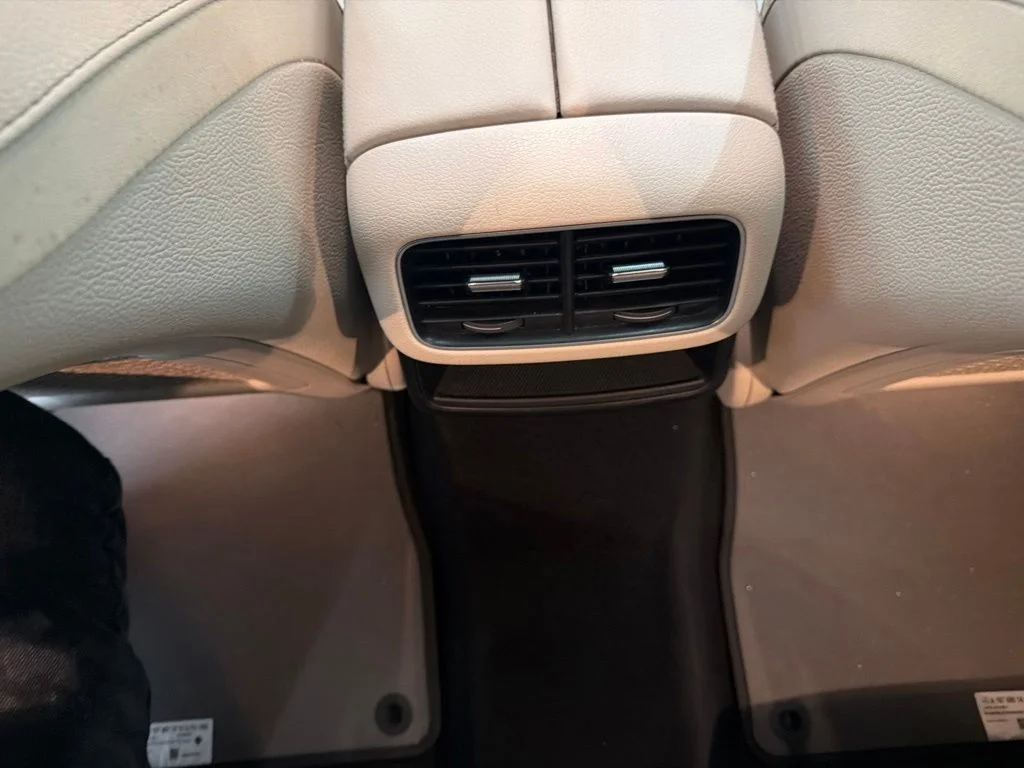 Certified Used 2024 White Mercedes-Benz GLE 450 image 28