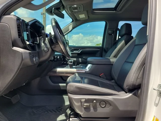 2025 Chevrolet Silverado 1500 LTZ - Photo 24