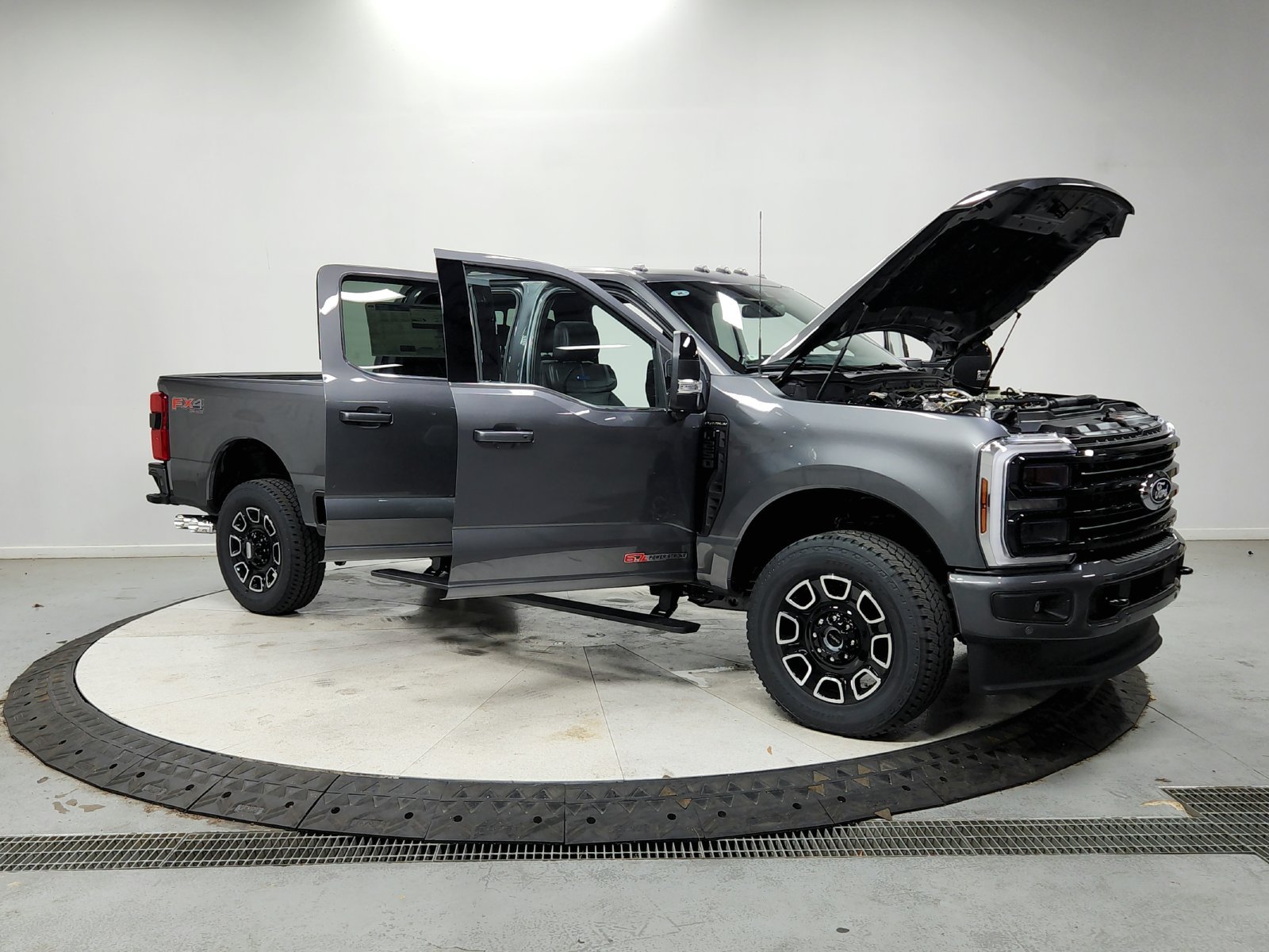 New 2027 Carbonized Gray Metallic Ford F-250® Platinum® image 10
