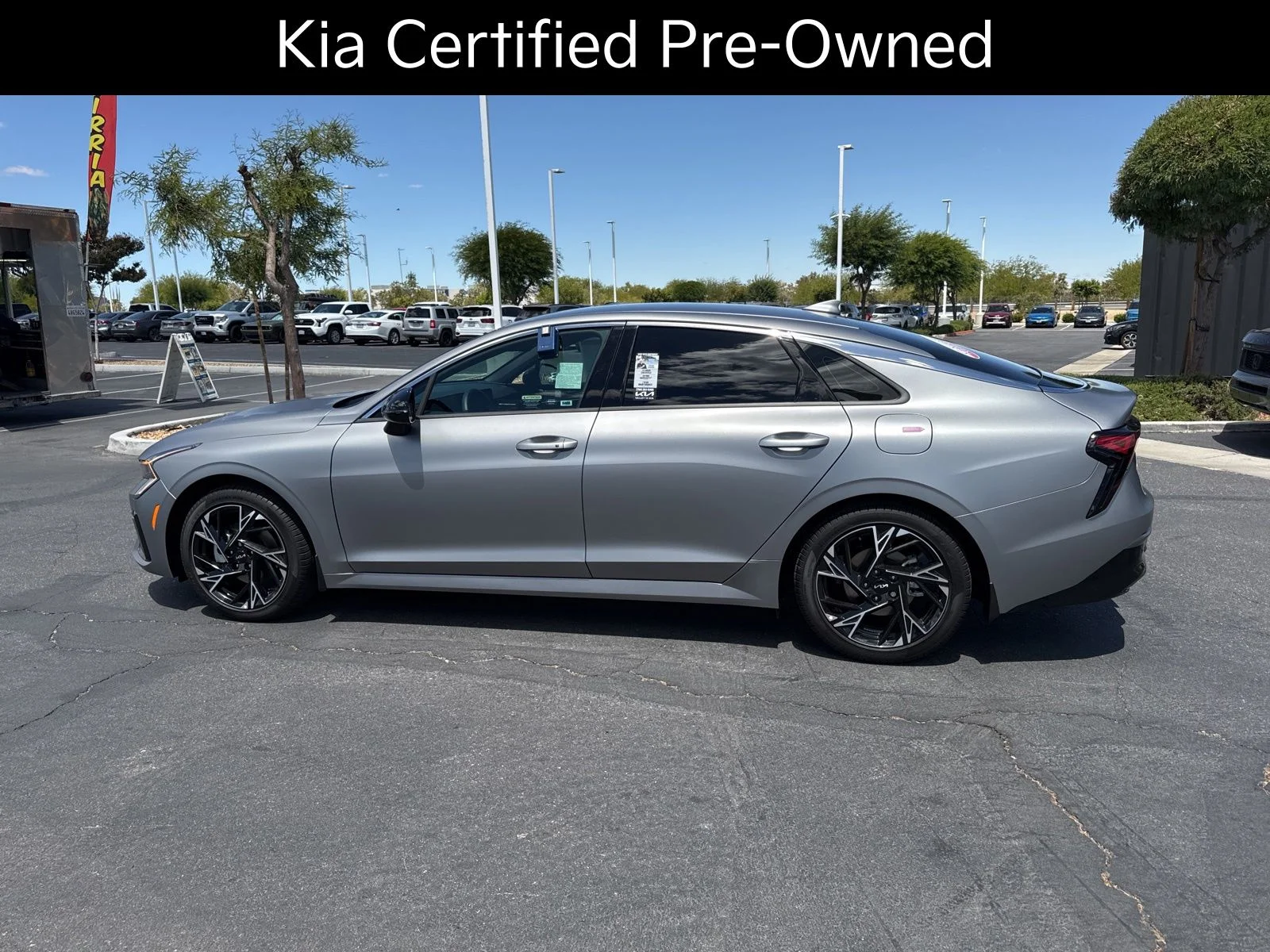 2025 Kia K5 GT-Line - Photo 10