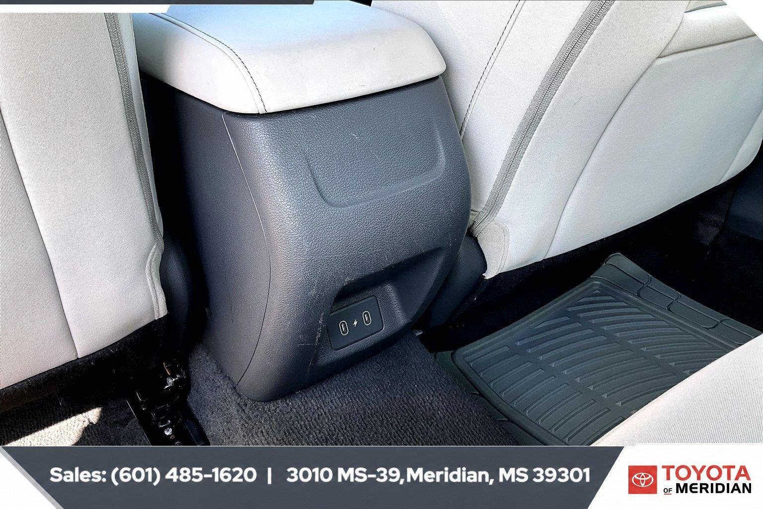 Used 2025 Aero Silver Hyundai SEL image 23