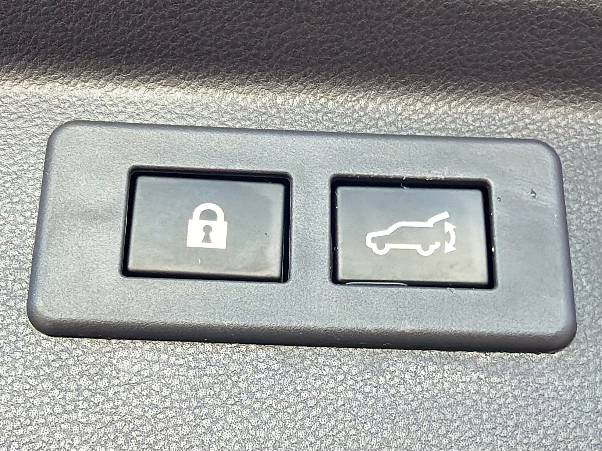 Used 2019 Ice Silver Metallic Subaru Touring image 13