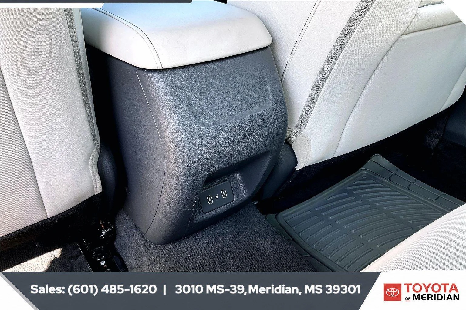 Used 2025 Aero Silver Hyundai SEL image 23