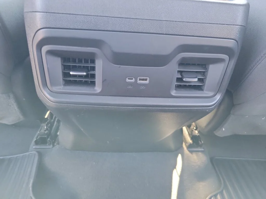 2023 Chevrolet Silverado 1500 LT - Photo 27