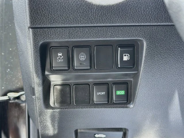 Used 2019 Black Nissan S image 10