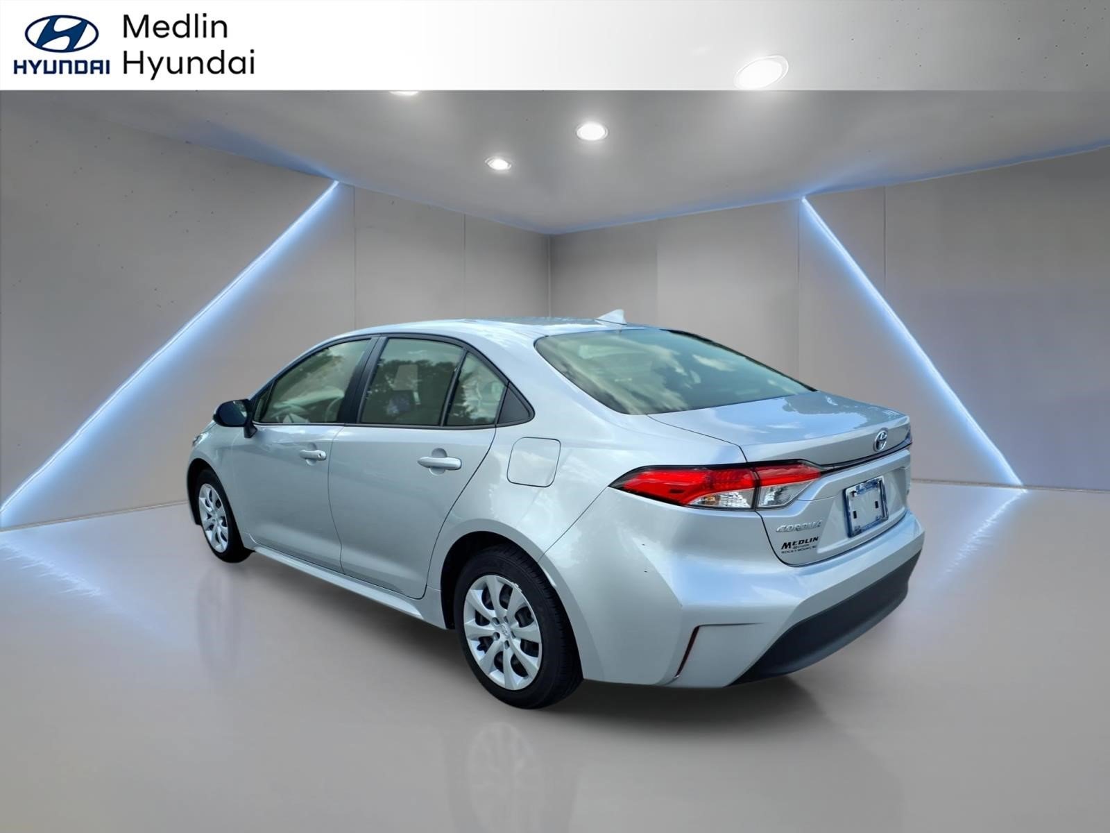 2023 Toyota Corolla LE - Photo 5