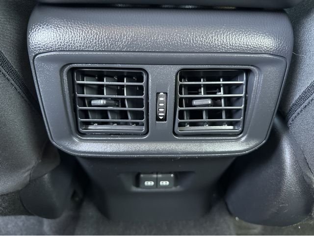 Used 2022 Silver Toyota XLE image 17