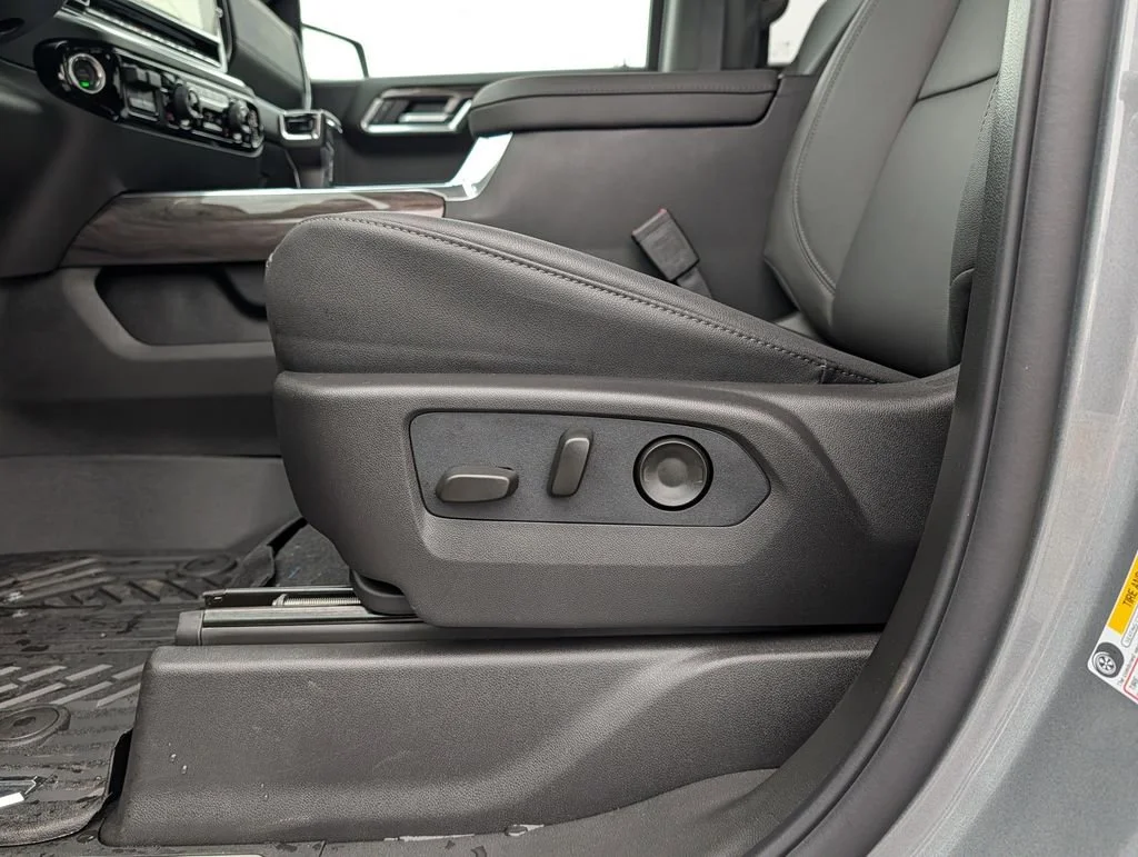 2026 Chevrolet Silverado 1500 LTZ - Photo 13