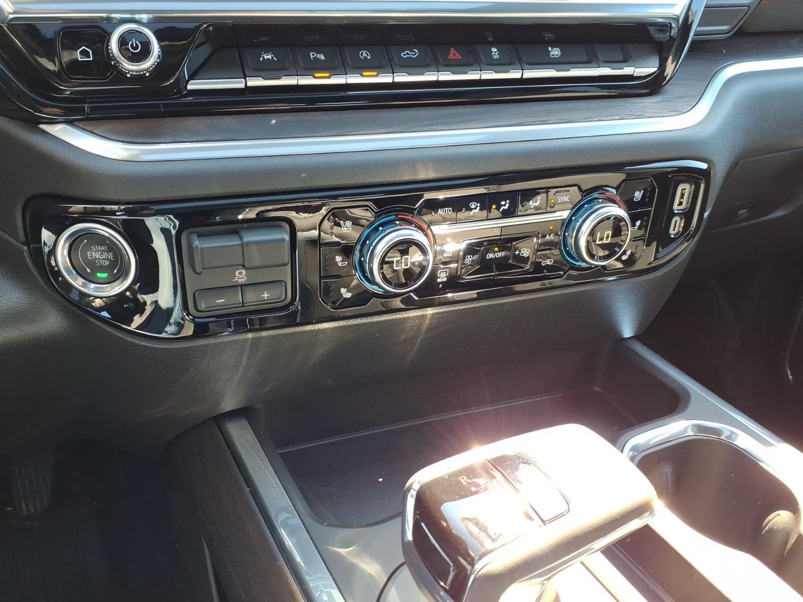 2026 GMC Sierra 1500 SLT - Photo 24