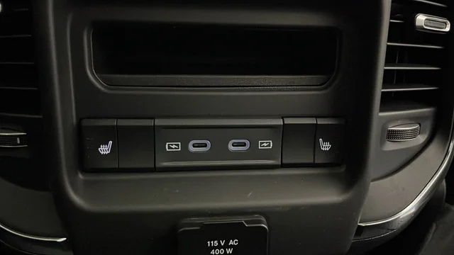 New 2026 Diamond Black Crystal Pearl-Coat Exterior Paint RAM Laramie image 36
