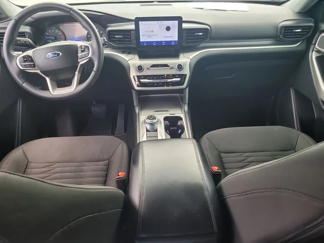 Used 2021 Silver Ford XLT image 16