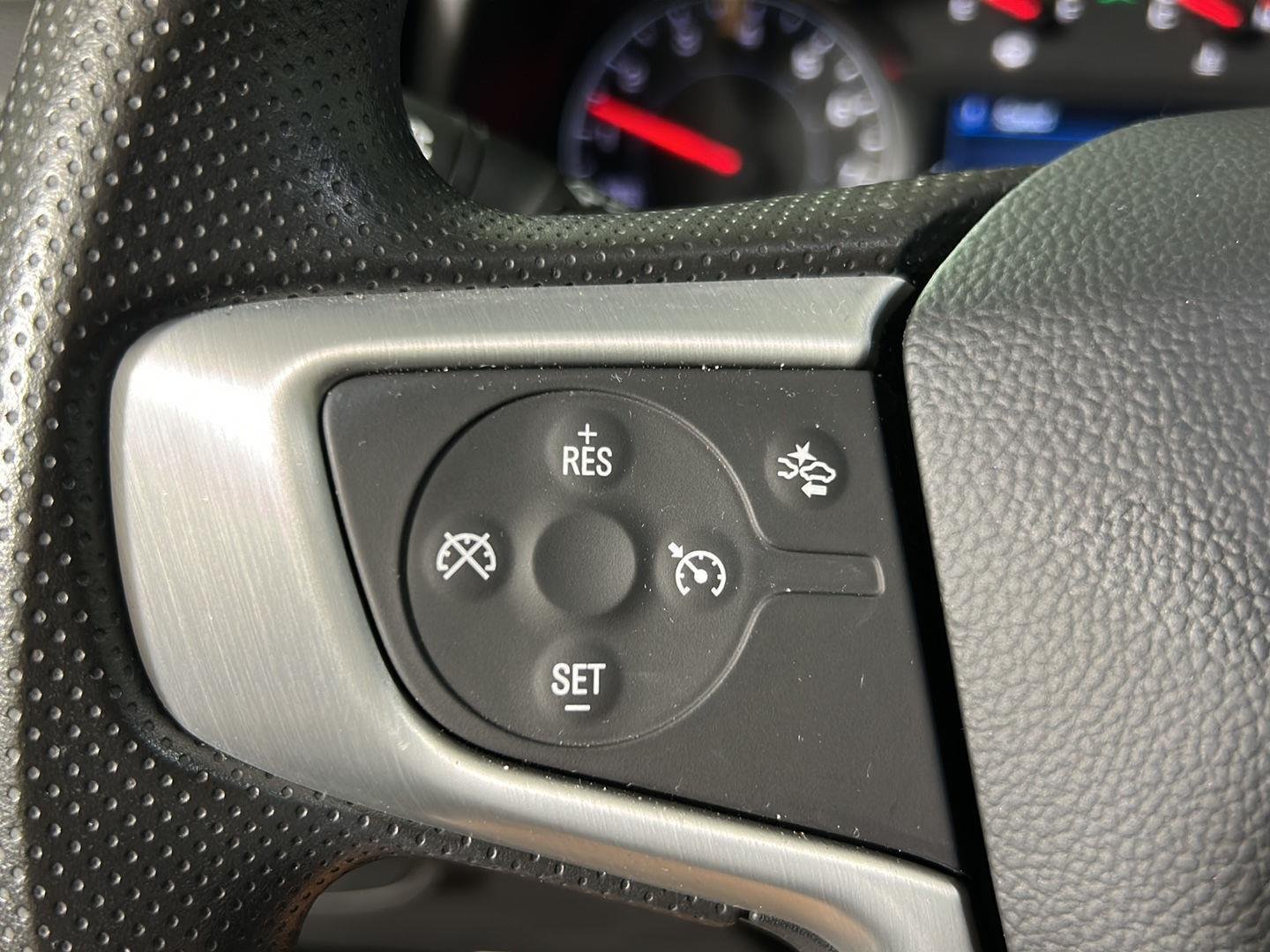 Used 2024 Summit White GMC SLE image 21