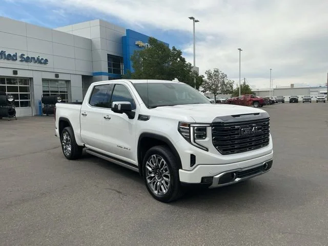 2024 GMC Sierra Denali Ultimate 4WD Crew Cab Short Box's photo