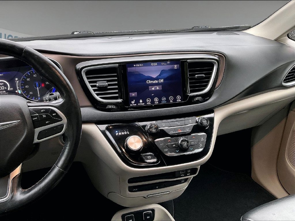 Used 2019 Black Chrysler Touring L Plus image 19