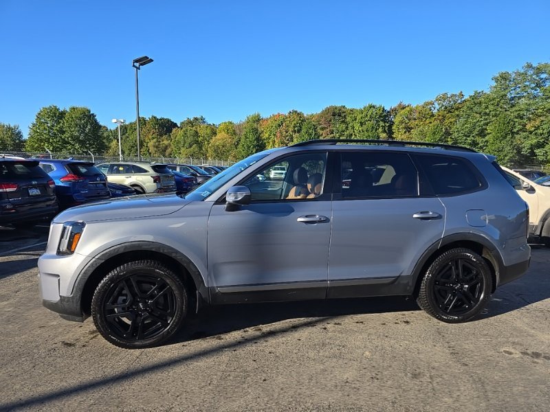 Used 2023 Silver Kia EX X-Line image 4