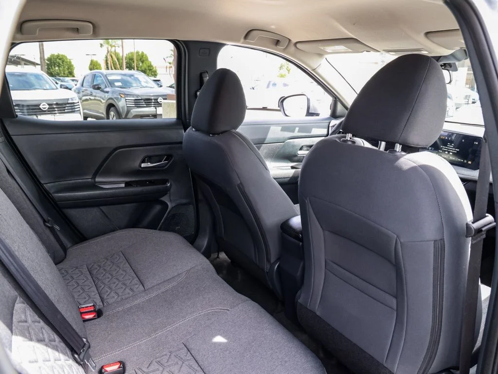 Used 2025 Gray Nissan SV image 16
