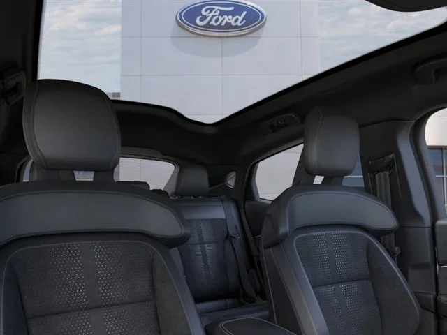 Used 2025 White Ford GT image 22