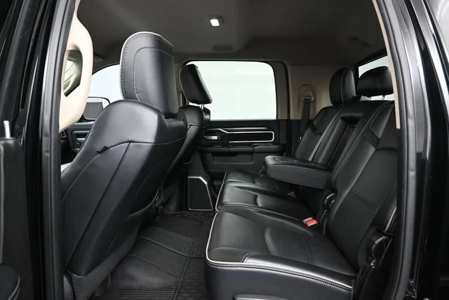 Used 2022 Diamond Black Crystal Pearlcoat Ram Laramie image 20