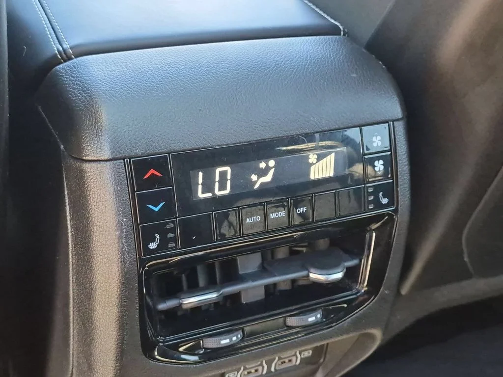Used 2021 Red Jeep Overland image 31