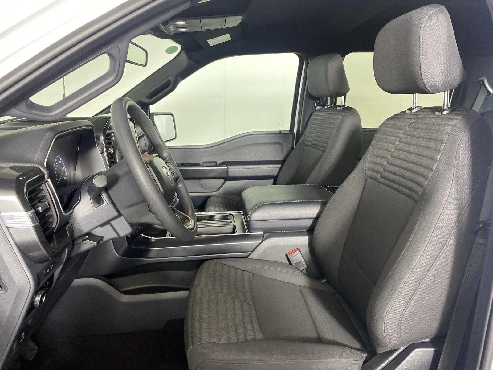 Used 2023 Oxford White Ford XL image 20