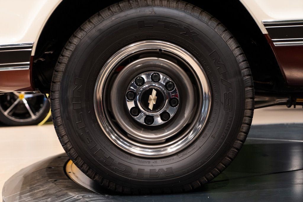 Used 1970 Orange Chevrolet Regular Cab image 13