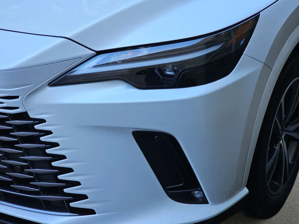 New 2026 Eminent White Pearl Lexus AWD image 31